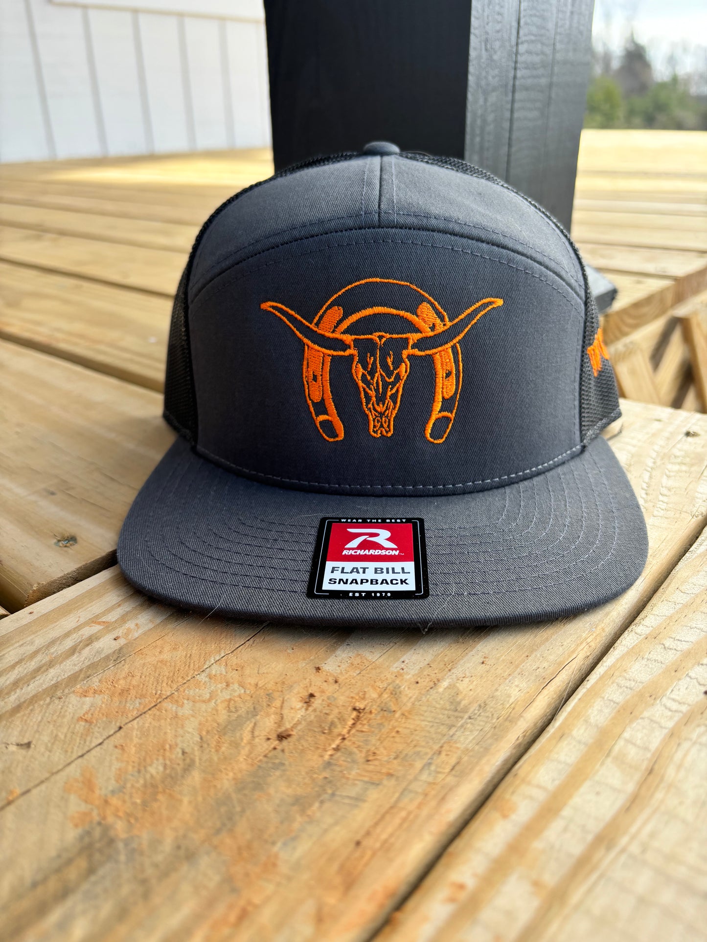 Horseshoe Longhorn Flat Brim