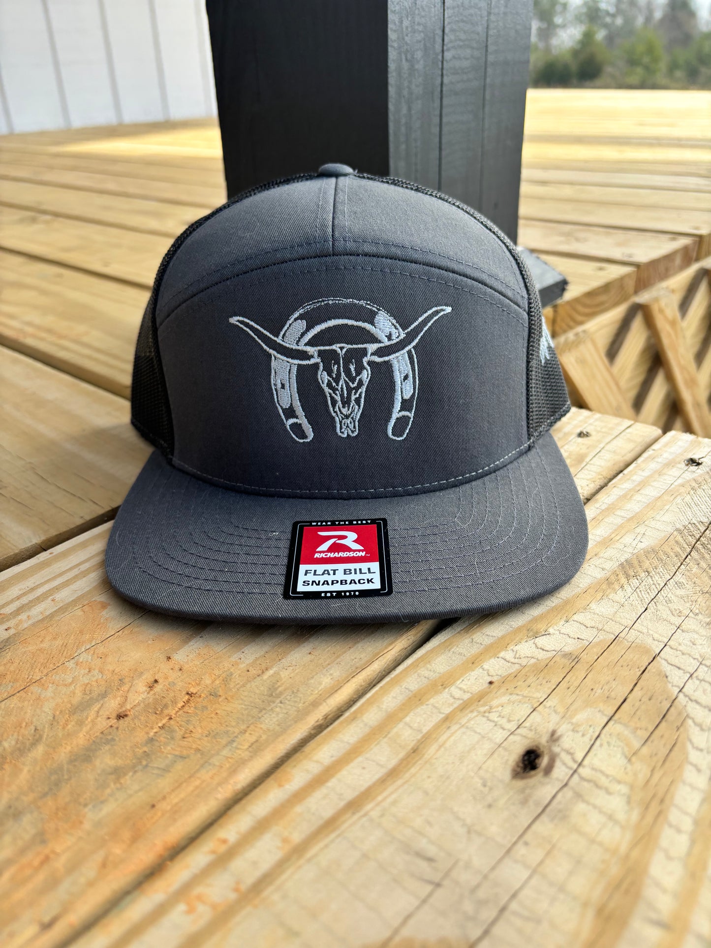 Horseshoe Longhorn Flat Brim